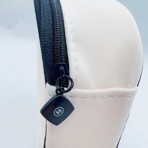 Authentic Chanel Beauty Les Beiges Makeup Bag new in box great gift 🎁 - Picture 8 of 12